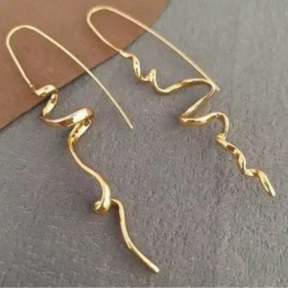 Irregular spiral Gold Dangle Earrings